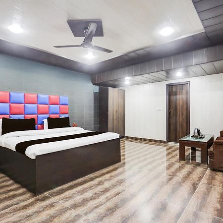 Super Townhouse Haibowal Chowk Ludhiana Exterior foto